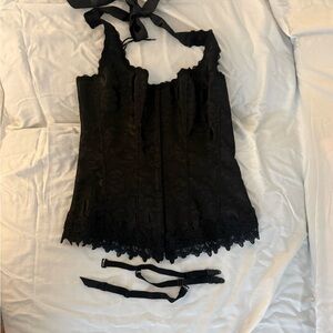 New Frederick’s of Hollywood Black Lace Corset Bustier with Garters